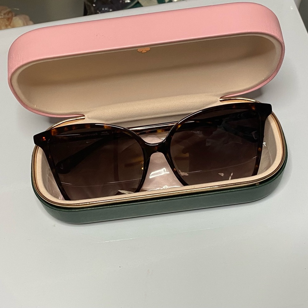 Brand new “ Kate Spade” sun glasses - Picture 2 of 6